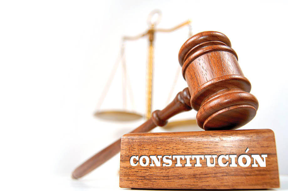 DERECHO CONSTITUCIONAL -E- (Maestro José Roberto Cea Ruiz)